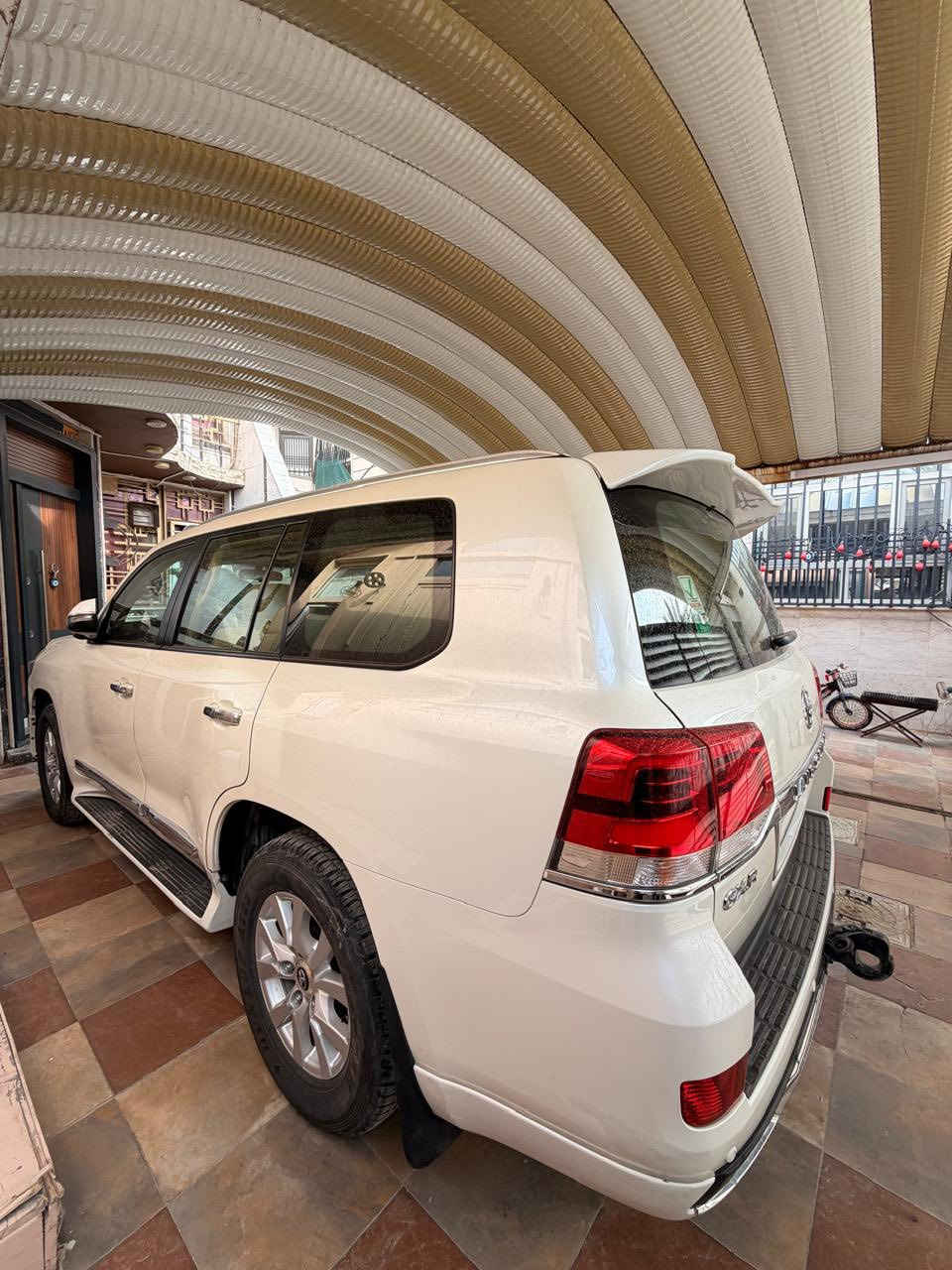 السلام عليكم لاندكروز 2017 للبيع
سياره بريم اصل
ماشيه 142 km
شحن لاسلكي معروفه مواصفات لاندكروز
رقم بغداد بسمي تحويل مباشر
السونار مرفق مع الصور
السياره جديده بمعنى الكلمة بلنسبه لموديلها
للاستفسار ***********
