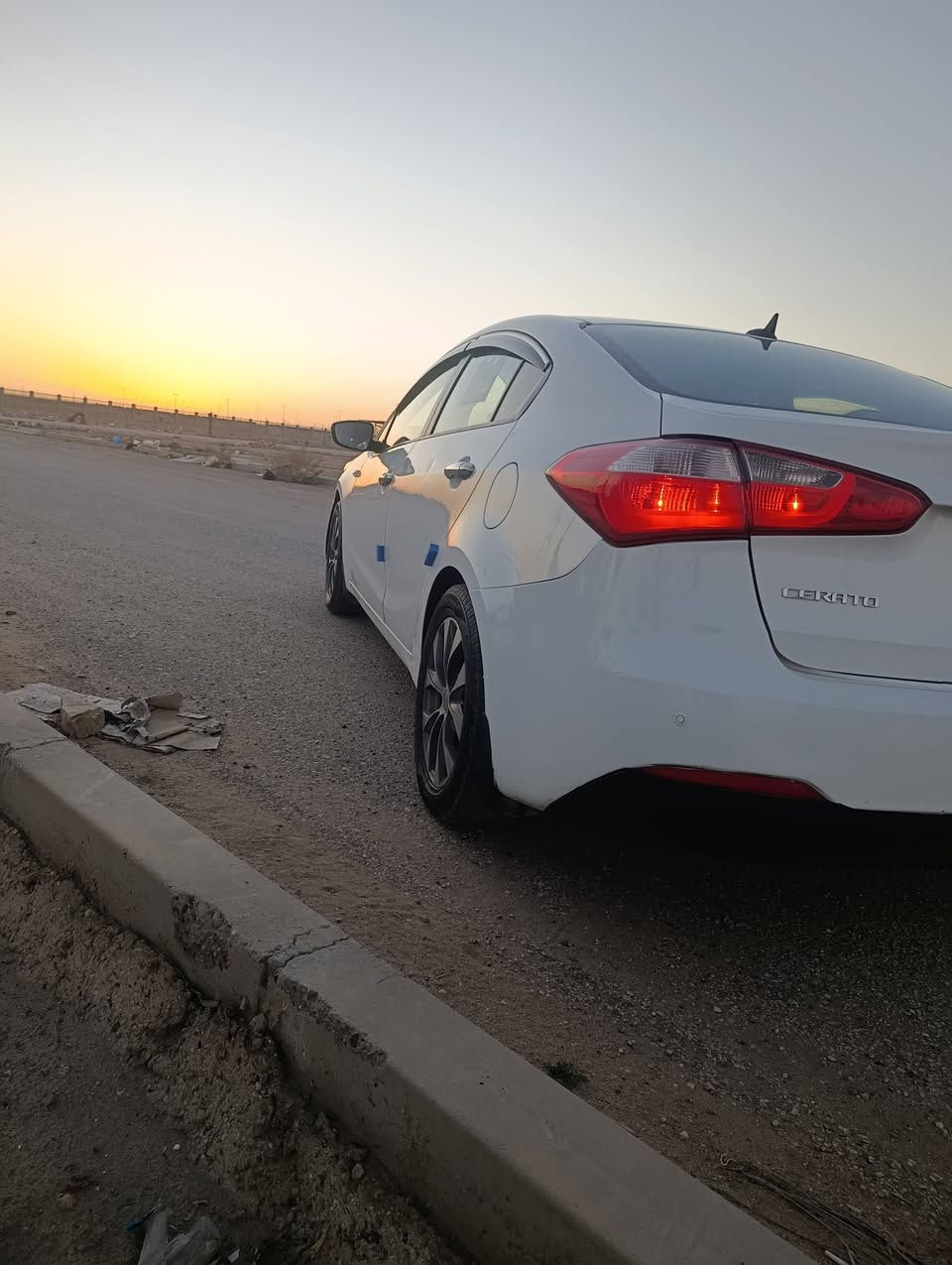 سلام عليكم كيا سيراتو موديل 2015 رقم اربيل وكاله أو مداور  سياره جاهزه مكينه كير حداديه تبريد مواصفات معروفه مكينه 
1600 سياره خليجيه بيه صبغ قطعتين ودور الخلفي بدون دواخل أو شواصي مكفولات 
المكان النجف حي الميلاد 
السعر 95وبيه مجال
للتواصل ***********
