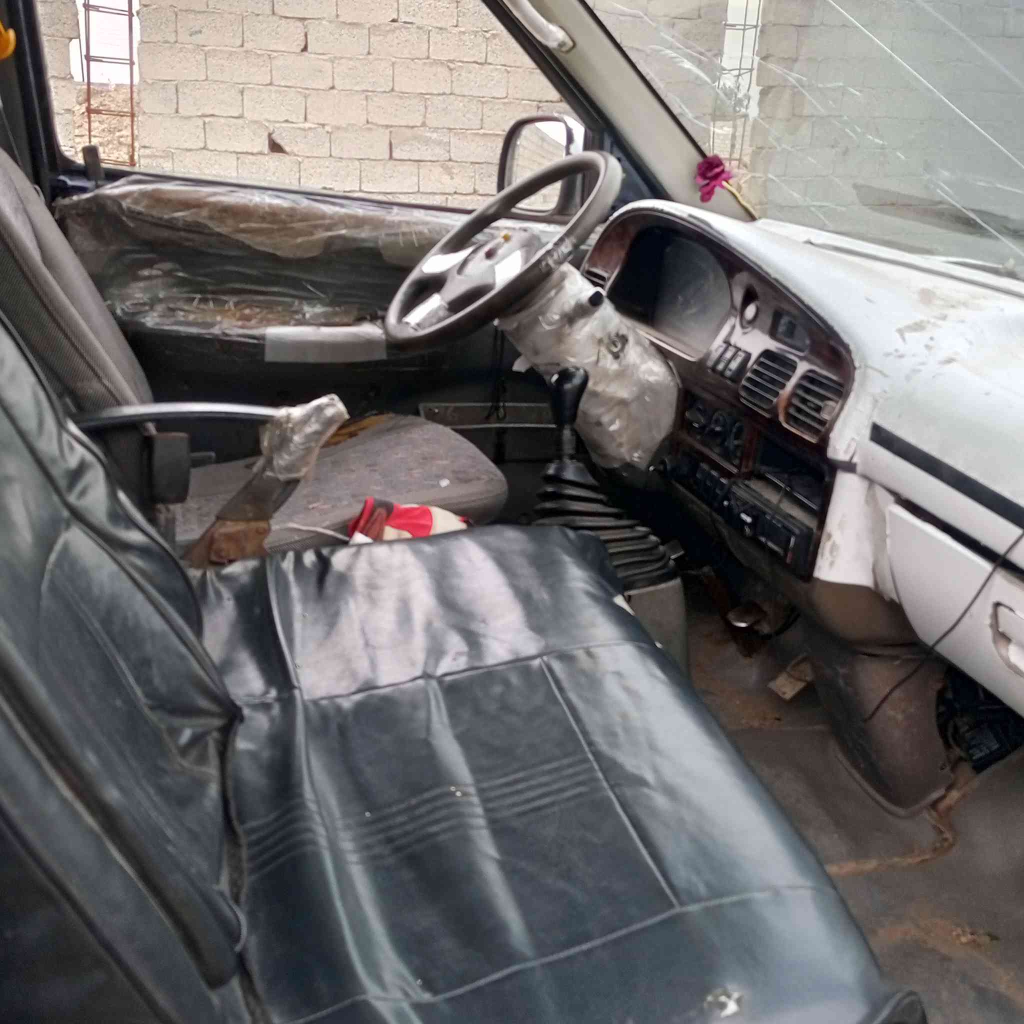 السلام عليكم كيا بريجو للبيع موديل 96 رقمها واسط السعر45اوبيها مجال العنوان بغداد  المدائن الا تصال ***********
