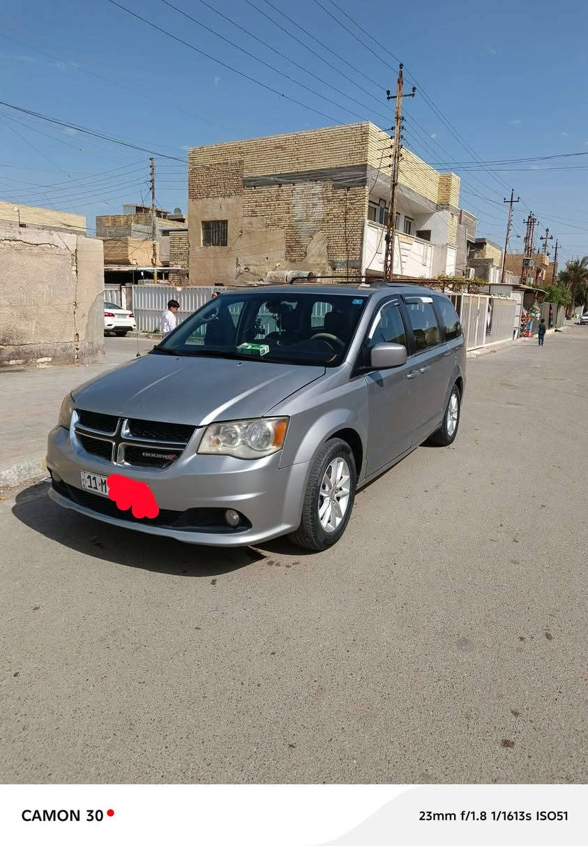 سلام عليكم
دوج كرفان موديل ٢٠١٩  وارد امريكي 
رقم بغداد بااسمي  مواصفاتها معروفه 
تحكم استيرن جهتين بيبان كهرباء 
سعر ١٧٥ ورقه عنوان بغداد الحسينيه مال الراشديه رقم مبايل ***********
