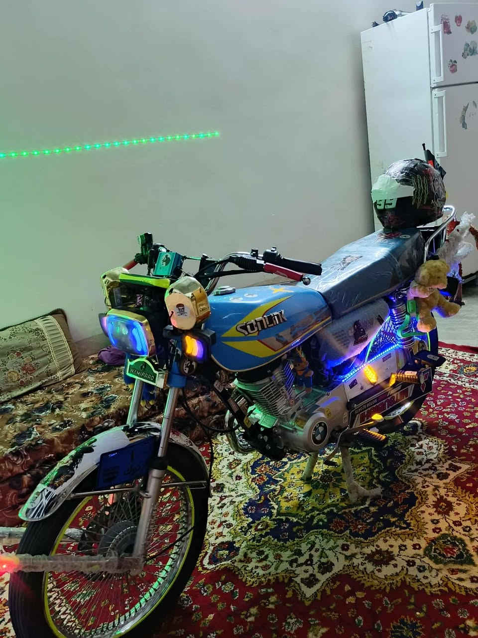 السلام عليكم 
مطور اربعه كير موديل 2024محرك مامفتوح شرط 
نشط فول كله شغال البيع اومروس اب خمسه كير 
من موديل 2024وفوك السعر 650وبي مجال قليل حك الجيه مكاني حويجه 
***********
