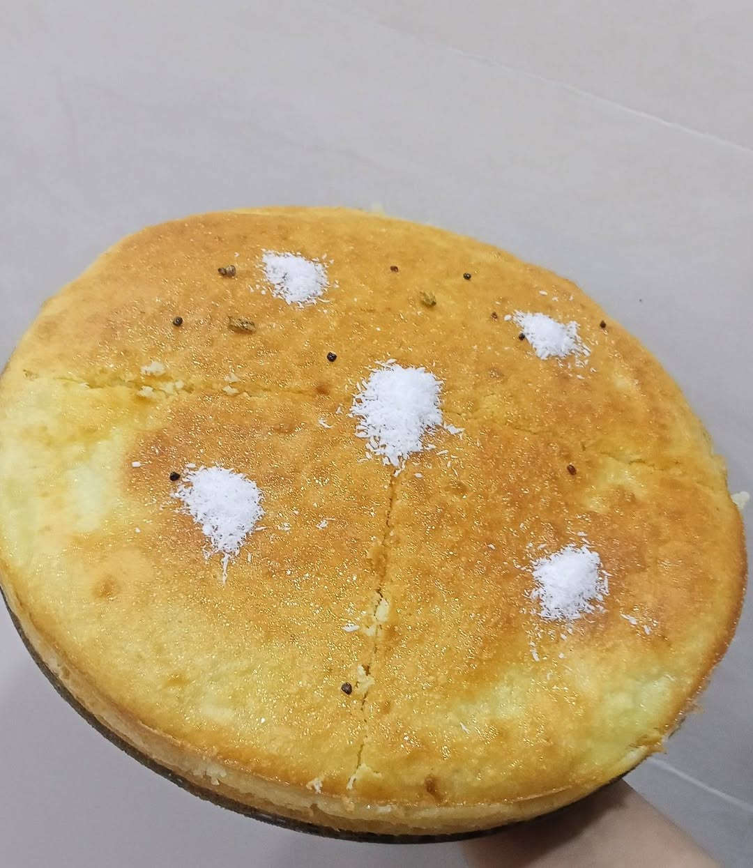بسبوسه بالقشطه حجم كبير (عائلي)
 محشيه بالقشطه هشه وطيبه وحلاوتها متوازنه ☺️
متوفره بسبوسه ساده 🍃
وبسبوسه بالقشطه🍃

الحجز قبل بيوم 🌹
مكاني ناصريه ومتوفر توصيل داخل الناصريه 🚖 
الحجز والاستفسار على الخاص او الوتساب 
***********📳
