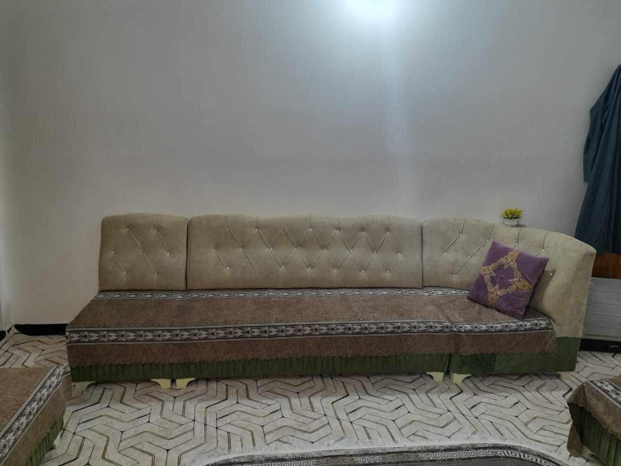 بيت للبيع شارع المطار القديم قرب اسواق الكفيل المساحة 100 متر السعر 35 واتساب ***********
