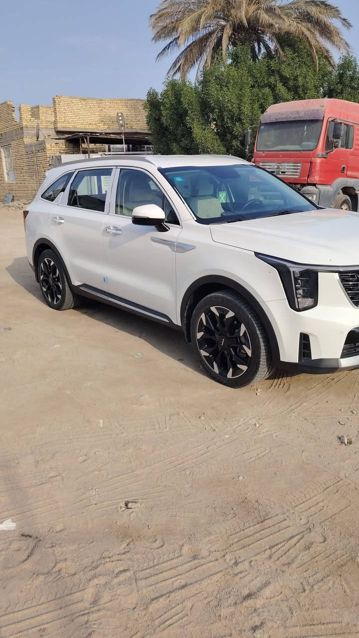 السلام عليكم سياره سورينتو موديل ٢٤ مكفوله بيها بارد بالباب مال السايق فقط والباقي كفاله عامه رقم بغداد تحويل مباشر سعرها ٣١٠ وبيها مجال قليل مكانها الناصريه مركز مامتواجد على النت هذا رقم راعيها***********
