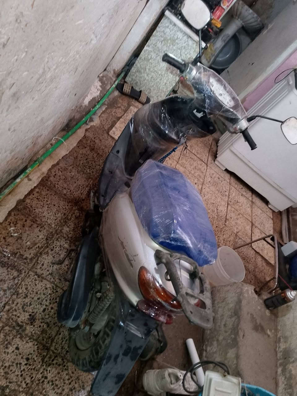 دراجه عصفوريه 60 شغاله سلفندر للبيع السعر 175 العنوان الاسكان بغداد شارع المستشفى*********** هذا الرقم بواتساب
