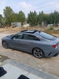 كي فايف موديل 23 رقم بغداد فئه EX  السيارة فول مواصفات   ماشيه 3 رقم ب...