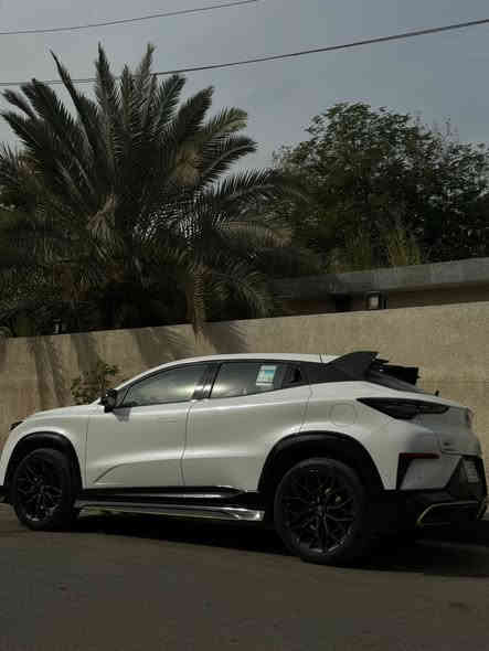 الموديل /2024

العداد / 33 الف كيلو متر 

----------------

المواصفات :

* المحرك 4 سلندر تيربو 1.5 

* العزم 300 ن.م

* الكير اوتوماتيكي من 7 سرعات

*كامرة 360

* دفع امامي

* وسائد هوائية امامية + امامية جانبيه

* نظام قياس ضغط الإطارات

* نظام مانع انغلاق المكابح

* توزيع قوة المكابح الكترونيا

* نظام التحكم بالثبات

* نظام المساعدة على صعود المنحدرات

* نظام التحكم بالالتصاق الناتج عن الجر

* مساعد فرملة

* مكابح توقف كهربائية

* خاصيه التوقف المؤقت

* نظام المساعدة على نزول المنحدرات

* حساسات خلفية

* كاميرا خلفية

* حجم الجنوط 19 انش

* فتحة سقف

* انوار امامية LED

* انوار امامية أوتوماتيكية

* انوار نهارية LED

* انوار ضباب خلفية

* مرايا جانبية كهربائية مع إشارات

* تسخين مرايا جانبية

* مخرجين للعادم

* القوة المساعدة لحركة المقود كهربائية

* تحكم بوضعية المقود يدوي

* مقود جلد

* نظام دخول عن بعد مع تشغيل بضغطه زر

* مثبت سرعة

* شاشة معلومات الرحلة 10.3 انش

* مقاعد جلد

* تهوية المقاعد الامامية

* مسند يد وسطي للمقاعد الخلفية

* مكيف الكتروني

* منطقة تكييف واحدة

* مخرج مكيف خلفي

* ثلاجة بالمسند الوسطي

* شاشة 10.3 انش تعمل باللمس

* نظام الأوامر الصوتية

* عدد 6 سماعات

* بلوتوث / راديو

* 3 مد

اخل USB

*اصطفاف ذاتي(اوتو بارك)

*خاصية تحريك السيارة بالريمونت

ضمان خمس سنين شركة البخيت

((السعر ٢٨ مليون وبي مجال)) 

للتواصل  ***********
