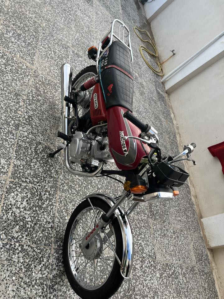 السلام عليكم
دراجة ارشا للبيع اصولي اوراقها كاملة 
موديل 21 طالعة بسنه 23
الدراجة ما ناقصها حته برغي 
ستوني صارف عليها ومكملها على آخر حبايه 

السعر 700 الف وبيها مجال 
للاستفسار : ***********
