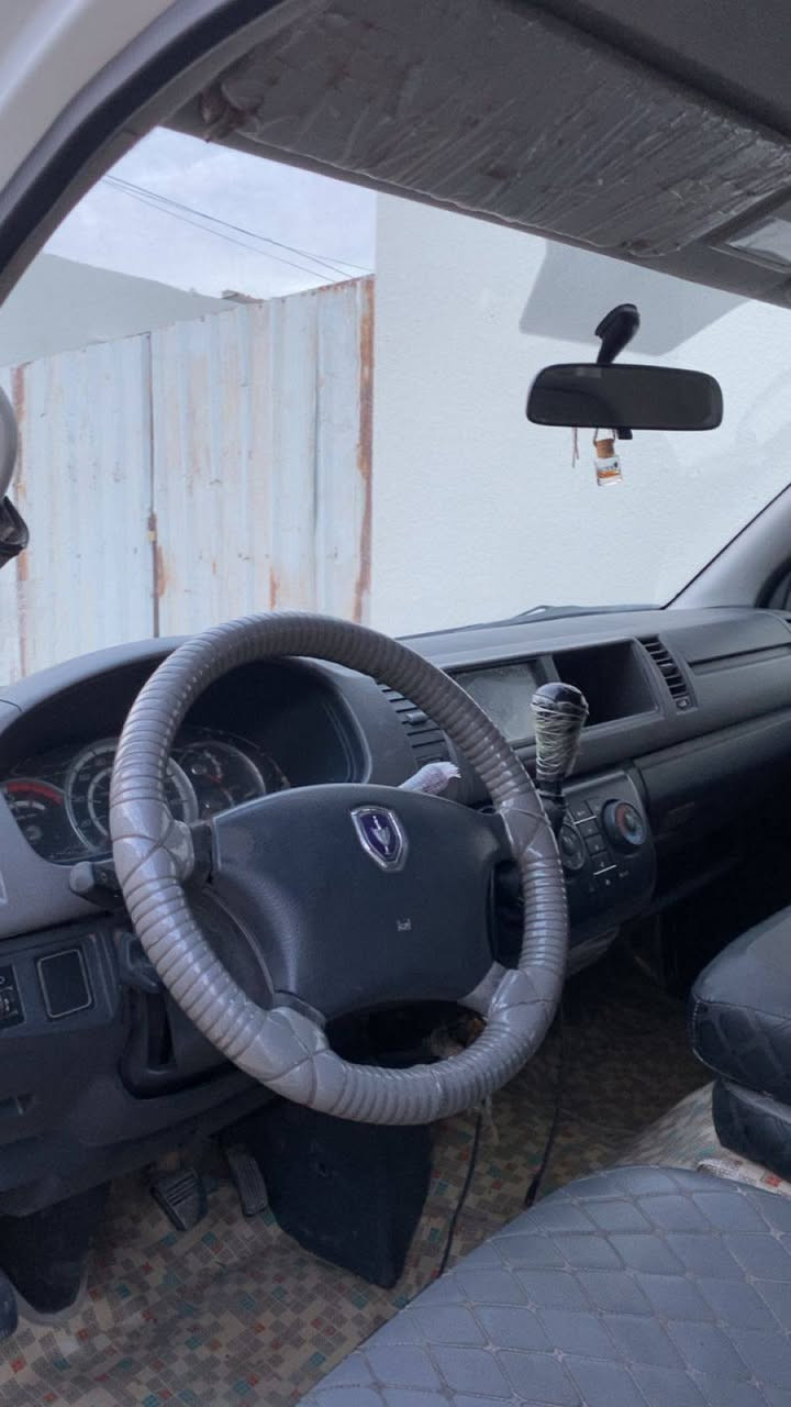 جنبي موديل ٢٠١٩ جاهزه السياره مكينه حداديه بدي ودواخل نضيفه سياره كامله مكمله بأسمي  مكاني بصره واتساب فقط ***********
