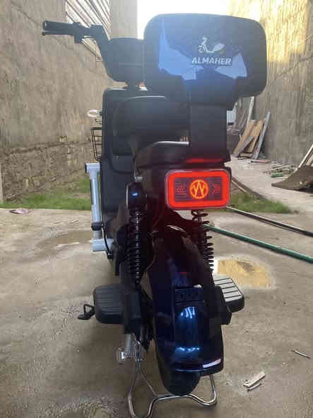 دراجة شحن شغالة بس بيهة مشكلة بل حساس الذا طفة الكلوب تطفة يعني لازم لكلوب يبقة مشتغل أربع بطاريات سويج بصمة سعر 297 المكان محمودية لاستفسار ***********
