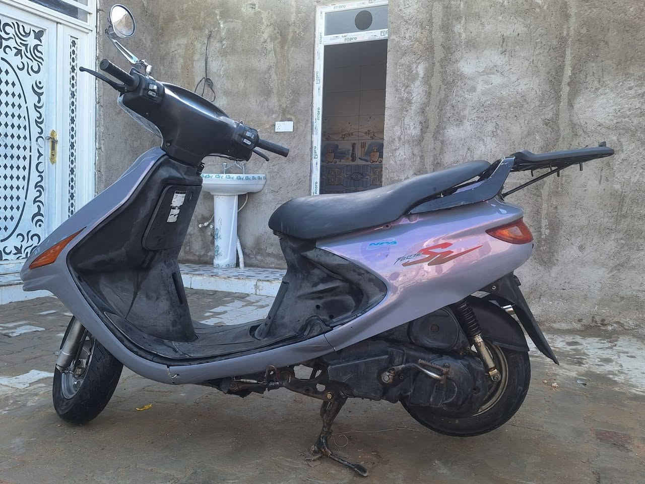 السلام عليكم درجه البيع عنواني كوفه علوت الفحل درجه نضيفه درجه شرط ما مفتوحه تجب وتفحص لا تنقيص ولا تبخير
تخم تيرات جلاتين 
صلنصه اف ام وصلنصه عادي منو تريده كلي 
هورن 
سيبايه خلفيه 
هندر 
سلف 
من عده البتري تعبان وال واير مال سرعه مامسوي 
سعر درجه ٤٥٠قفل قفل قفل قفل رقم الهاتف ***********بدون زعاج لي مو شراي لا يخابر
