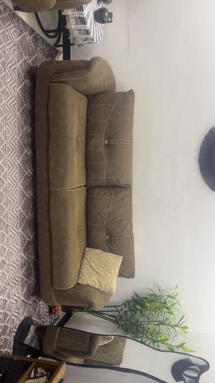 تخم تركي عشر مقاعد يصير سرير وبي مخزن للبيع


**إذا كنت صاحب هذا الإعلان وتريد حذفه لأي سبب، رجاءا أرسل رسالة إلى الدعم الفني**