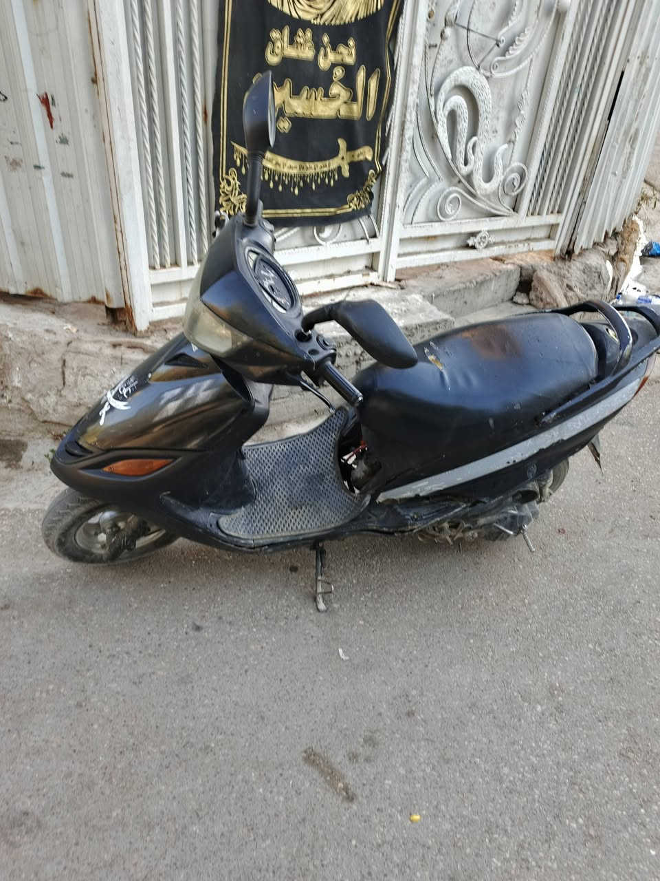 السلام عليكم دراجة كلشي يشتغل سلف كهربيات نكرة سلف مكاني بغداد الشعلة حي الجوادين سعر مناسب جدا جدا *********** بية كعكة طاكة نزلت رصيف وطكت امانت اللة يريد وتساب
