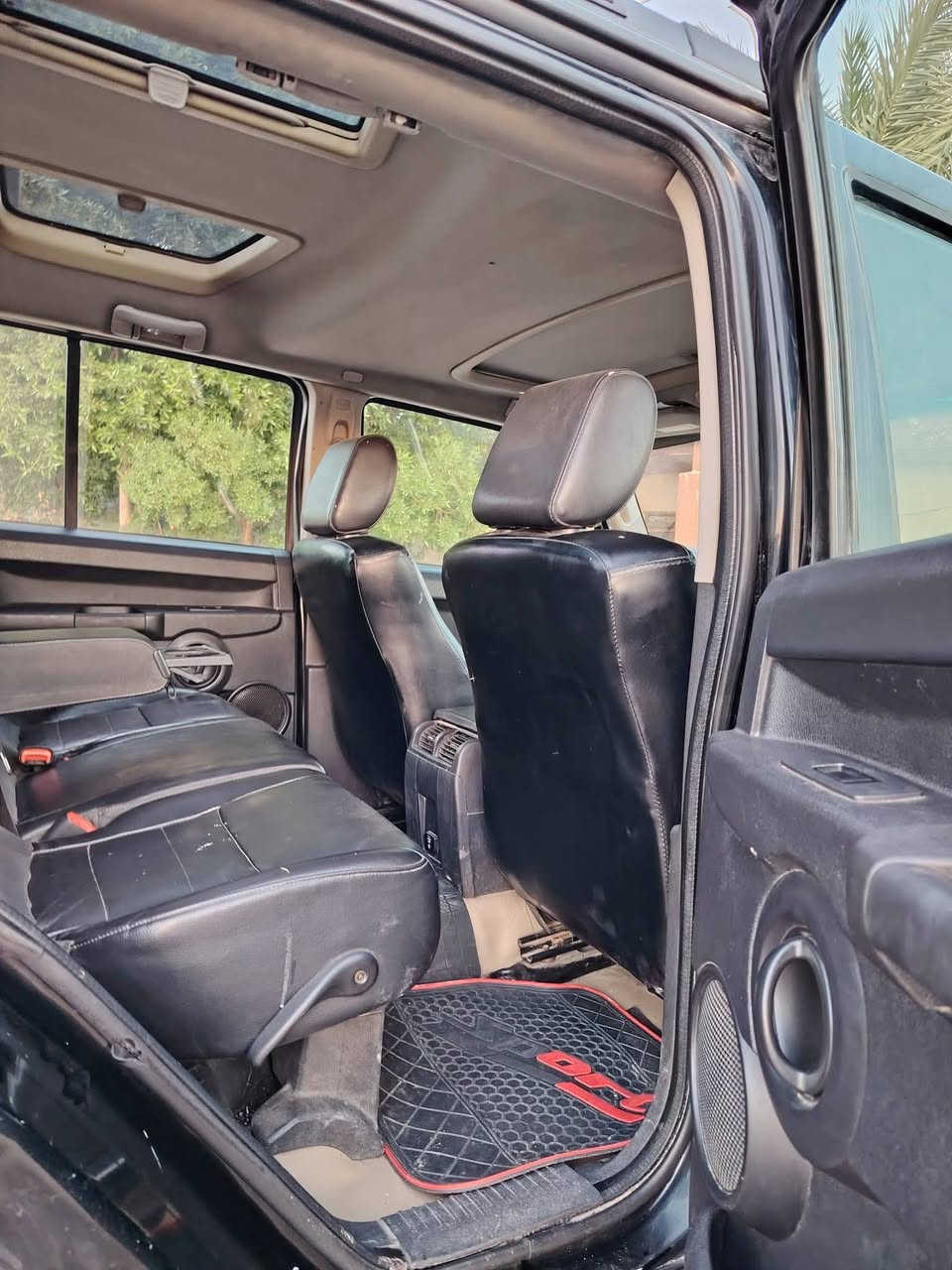 #جيب كوماندر 2008 رقم بغداد محرك 4700 فول مواصفات للأخير تحكمات ستيرن تدفئه تبريد 3 قطع
سلايت قماره  تبريد ثلج دوسة البنزين كهرباء تصعد وتنزل بصمه تشغيل عن بعد جنطه كهرباء كشنات كهرباء جلد تو ويل اس ار تي رياضي  بلادي 7 راكب تخم تاير جديد السياره بيها منظومة غاز حكوميه المنظومه بيها كارت صيانه السياره نقصها صدر امامي خلفي ونبدل جاملغات وبنيد عنوان بغداد
*********** بيه واتساب واتصال
السعر 90 بيها مجال
