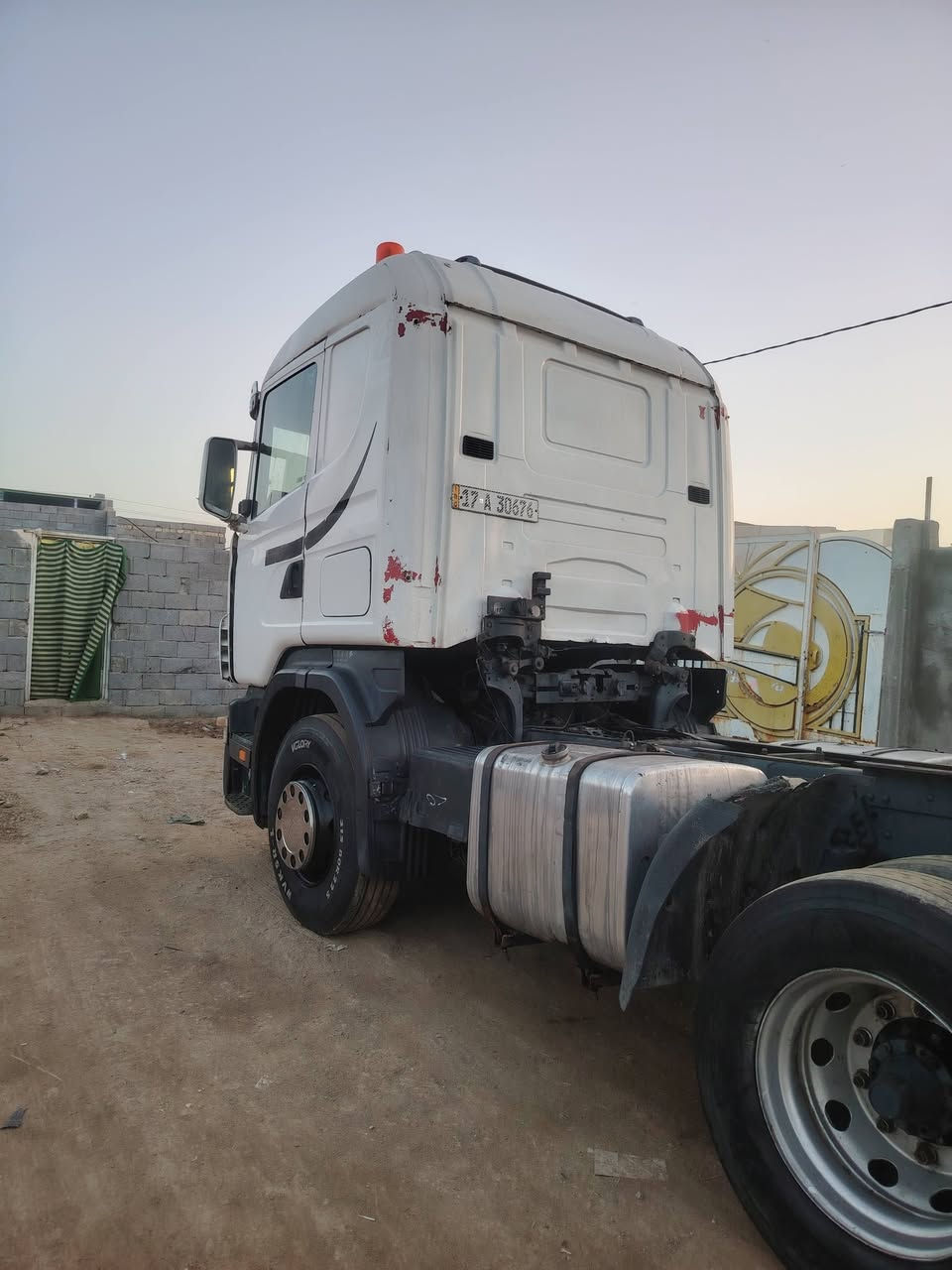 سلام عليكم سكانيه الفينيه للبيع رقم انكليزي جديد مكينه سته انجكتر كير 900 شاصي غير مكفول مكان بصراه دير سعر 150 وبيه مجال لشراي رقم ***********
