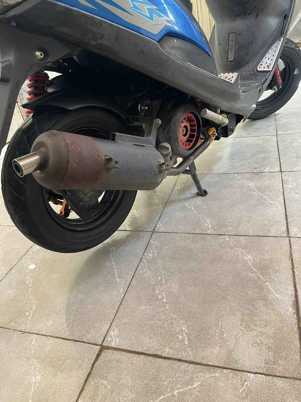 ماكس  لون مميز وبلادي بوشه ٥٥ بلاد.  الدراجه ٥٥ ابلاد 
تزويد خير من الله.  
 ١-فج 
٢-فلنجه ncy
٣-شيال اصلي 
استان بوش اصلي 
قبق شوته ابلادي اصلي 
صالنصه صجميه 
سلف كوسو 
فراك بريك 
زوج كلجات ديشو 
مروحه رياضيه بلاديه هيه وبراغيه  بوش 
الدراجه مزووع زرع براغي  كله براغي بلاديه رياضيه بوش. هنه وواشراتهن 
بوشه TTMRC ٥٥ بلادد 
الي ما يعرف بيه وبلغراص الي بيه خل يعبر المنشور.


**إذا كنت صاحب هذا الإعلان وتريد حذفه لأي سبب، رجاءا أرسل رسالة إلى الدعم الفني**