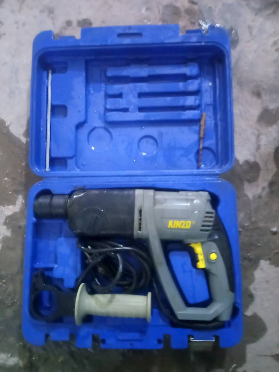 السلام وعليكم عندي درين باله همر وتكشر وتسريف السعر 40 مكاني بغداد المشتل حي المعلمين الأمين ***********
