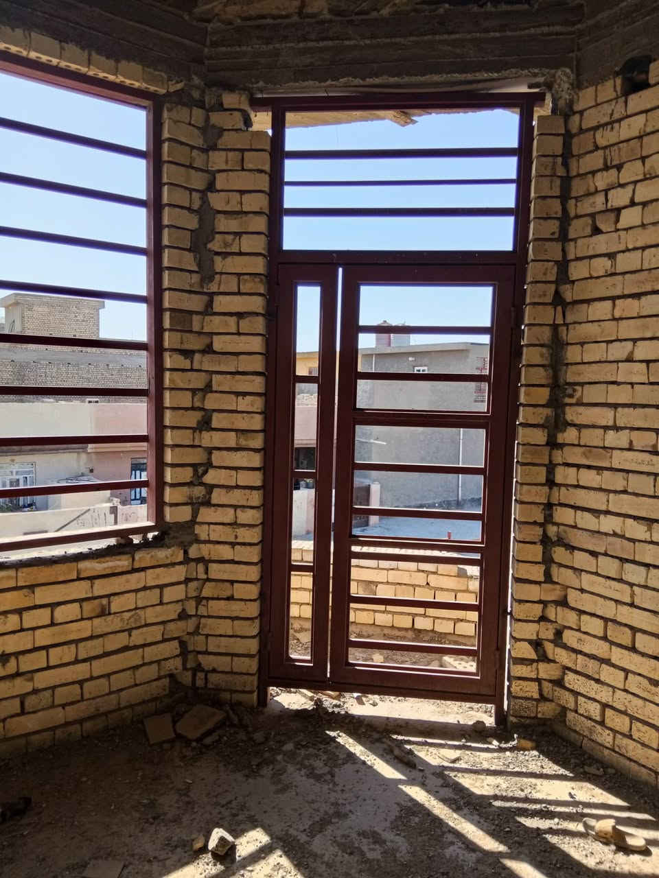 السلام عليكم 
 يقدم لكم معمل حداده الاخوين 
كافه انواع شبابيك 👨‍🔧🫆
وابواب داخليه 👨‍🔧🫆
وابواب قاصه خارجي 👨‍🔧🫆
كافه انواع فريمات 👨‍🔧🫆
كافه  انواع لدرع 👨‍🔧🫆
متوفر نقدا او قسط 👨‍🔧🫆

الاستفسار عل الارقام متوفر واتساب ***********
***********
