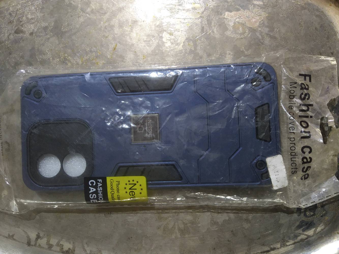 اغراض رخيصة كلمن و سعره اذا تحتاج واحد راسلني هنا