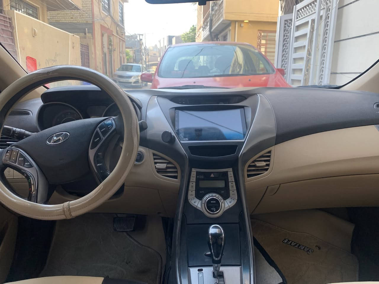 السلام عليكم النترا 2013 لمتدد 1\1 سياره خير من الله
بصمه تشغيل 
كشنات جلد + تدفئه
بصمه صندوك
فتحه سقف
كير ومحرك خير من الله 
تبريد ثلج 
سياره احلى من الصور
***********
الأتصال
