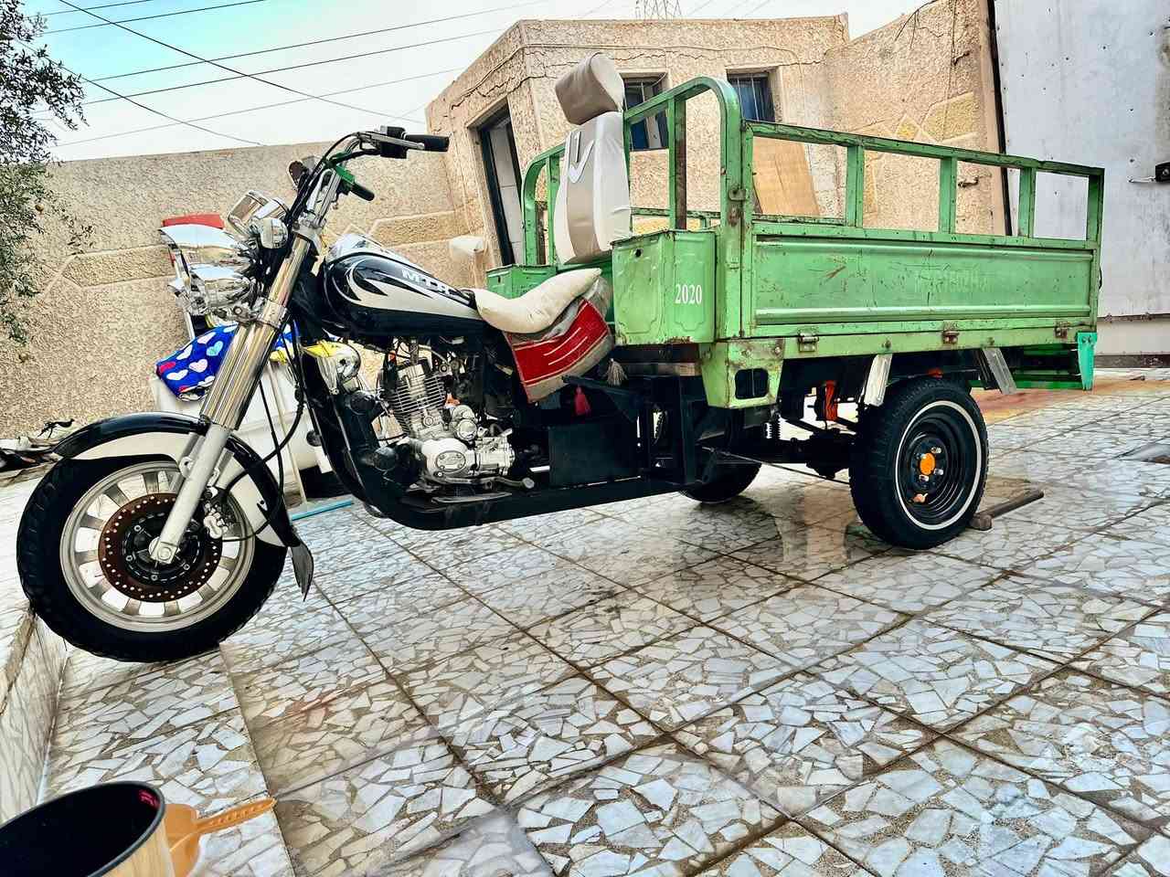 سلام عليكم دراجة موديل عشرين دراجة نضيفه جاهزه من كلشي اوراق نضاف والشراي يتصل ***********مكينه وتايرات وكير كهربائيات كله جديد موجود خاص وبلخدمه
