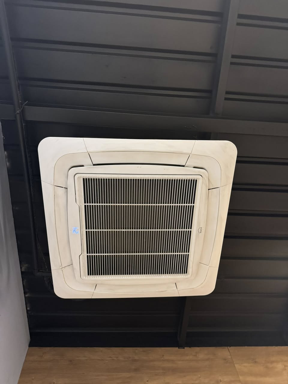 سبالت الوارث انفيرتر كاسيت مشتغل 6اشهر فقط اخو جديد 3طن انفيرتر
العدد 3قطع سعر قطعة 1.200000
سعر 3قطع 3.000.000
العنوان حي اور قرب جامع فردوس 
لعام بدون نقص كامل جيب وشد اذا تحب اني اشد هم يرهم 
***********
0750920601
