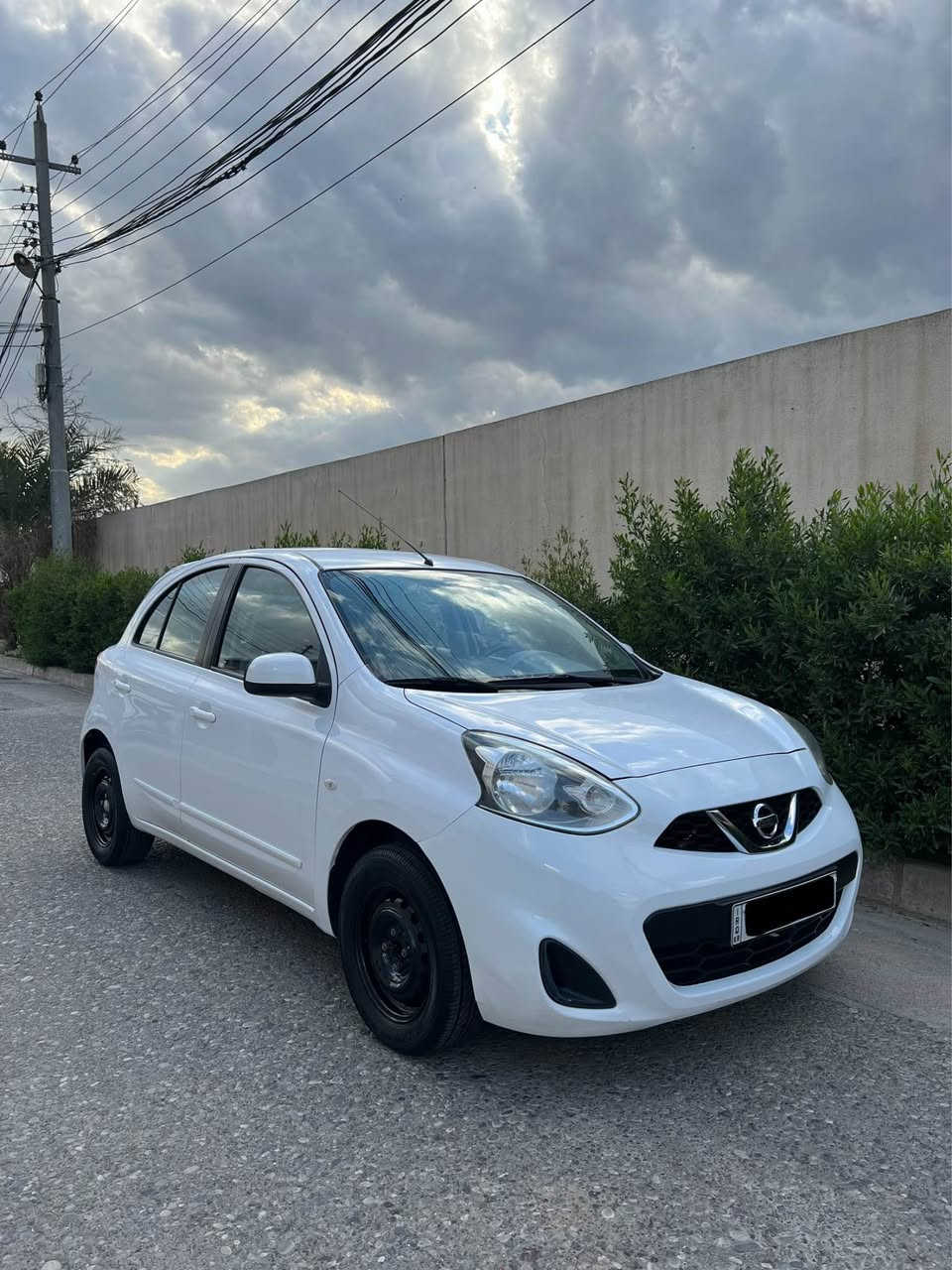 نیسان میکرا ٢٠٢٠ سپی بەفری 
هیچی نیە ٧١ هەزار رۆیە رەقەم و سەنەوی نوێیە 
تاخم گەحیەی لۆ کرایە بێ مەسروفە 
*********** أربيل, العراق
