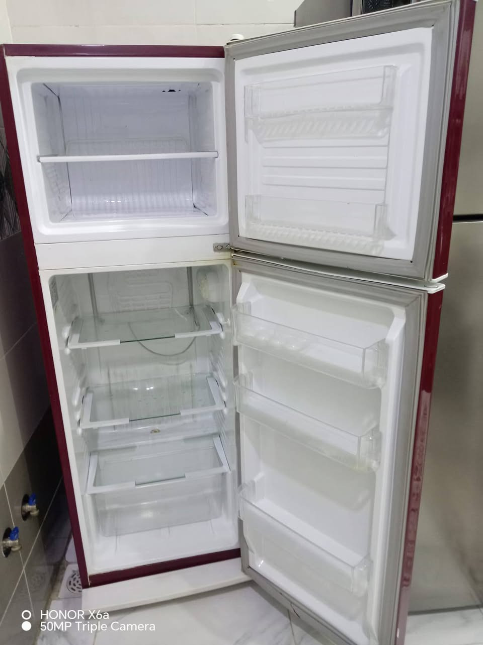 ثلاجه اخت جديده مداخله تصليح مستعمله سنه 250 الف ***********
