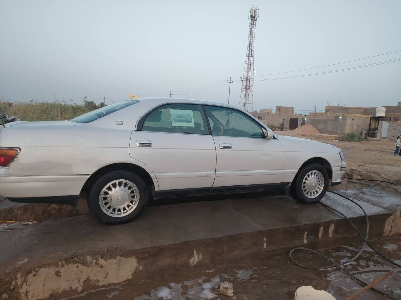 سلام سلام عليكم سياره بطه فصل موديل1994 رقم ديالى مشروع وطني  بسمي رقم نگليزي تحويل ثاني يوم كير ومكينه ثنين ونص  كهربايات شغاله كله مكفوله كص ونقل جثه حداديه حلوه تخم تاير شاشه  دواخل جديده  سياره خير من الله  السعر 40وبيه مجال مكان سياره ناصريه سيد دخيلل 
***********.    ***********
