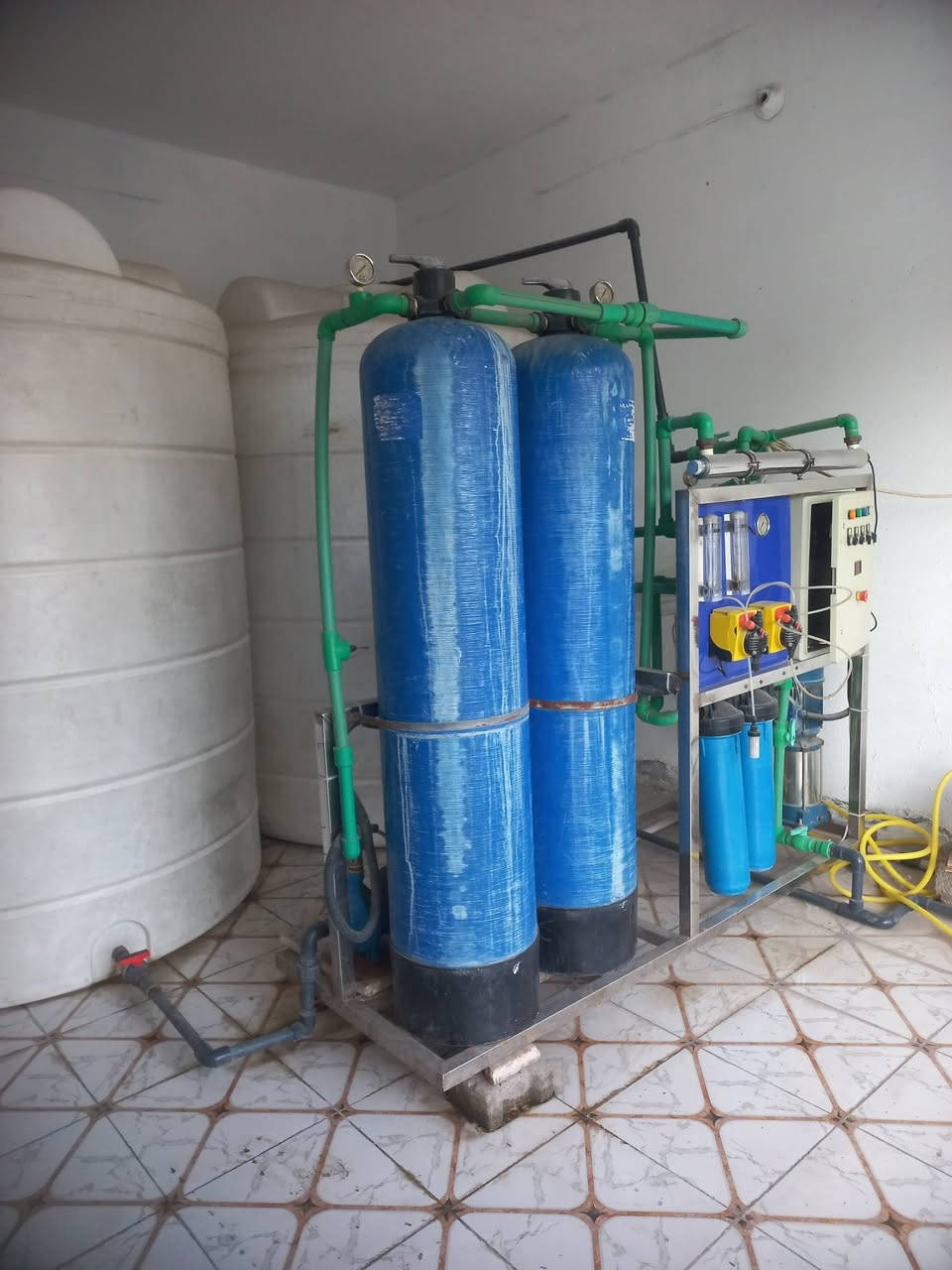 محطه ماء ارو للبيع 1000 لتر بالساعه هيه والتانكيات السعر مليونين ونص وبيه مجال
  

***********
