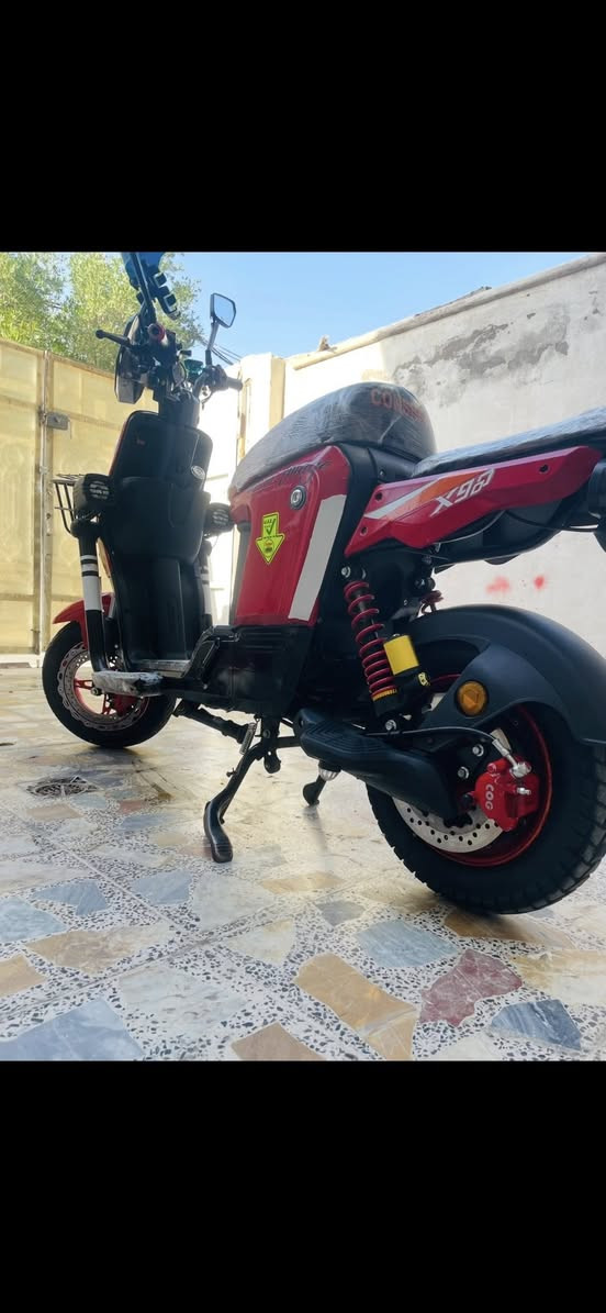 سلام عليكم 

للبيع دراجه x900 موديل 2026 بصمه تشغيل +سويج 
4 نمر 
MP3
نضام R بك  
 6 بطاريات جديده 72v تايرات جديده بريك دسك مكفوله كفاله عامه سعر 500الف وبيها مجال 
اتصال ***********
مكان بغداد الجديده
