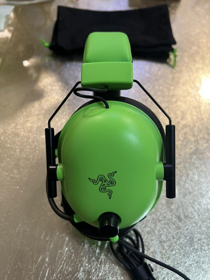 RAZER   BLACKSHARK v2X
سماعه جديدا ما بيها ولا شي للبيع 
سعر 40 
توصيل 3000 كل العراق


**إذا كنت صاحب هذا الإعلان وتريد حذفه لأي سبب، رجاءا أرسل رسالة إلى الدعم الفني**