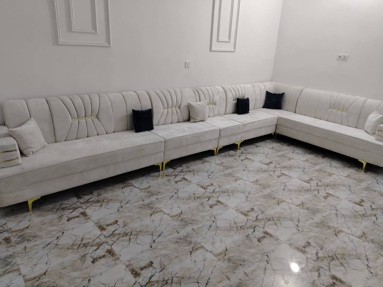 سلام عليكم وصول وجبه جديده في مزاد لأخوين *********** بسعار مناسبه ديوان
