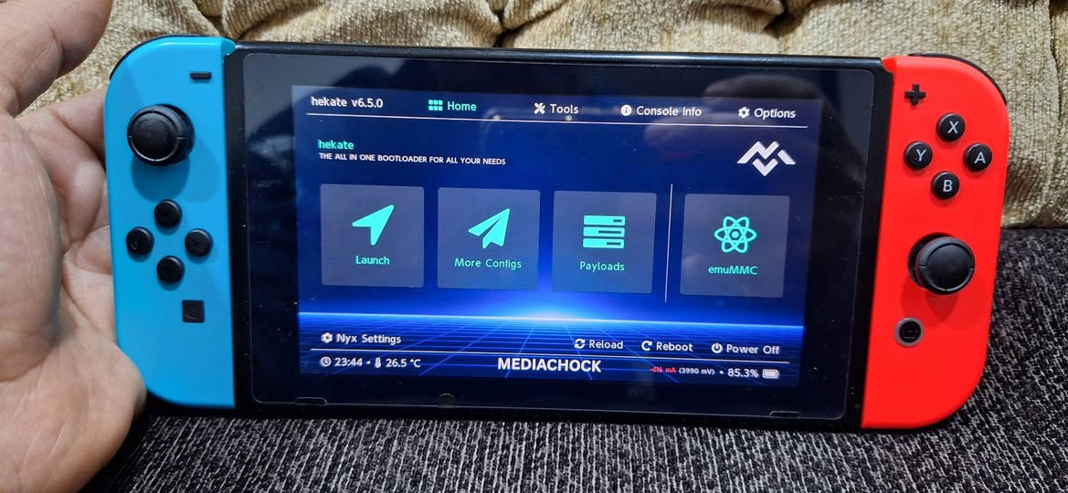 نتيندو سويتش مهكر ثغرة 2018 v2
نظامين اون لاين+اوف لاين
اخر تحديث (21.2.0) 
ذاكرة 32 + رام 256 متروس العاب 
كامل الملحقات الاصلية (الكارتونة + شاحنة + كيبل اج دي + دوك + جوي كون)
بالاضافة الى قطعة تهكير RMC LODER
وهتفون + حافظة سيلكون مع لازكة شاشة + جوستك موشمة زيلدا   
السعر ٢٦٥
مكاني بغداد - المنصور


**إذا كنت صاحب هذا الإعلان وتريد حذفه لأي سبب، رجاءا أرسل رسالة إلى الدعم الفني**