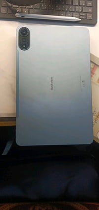 أيباد بلاك فيو ميكة 2 للبيع مستعمل قليل  بعدة جديد وبي ضمان الشركة  ذا...