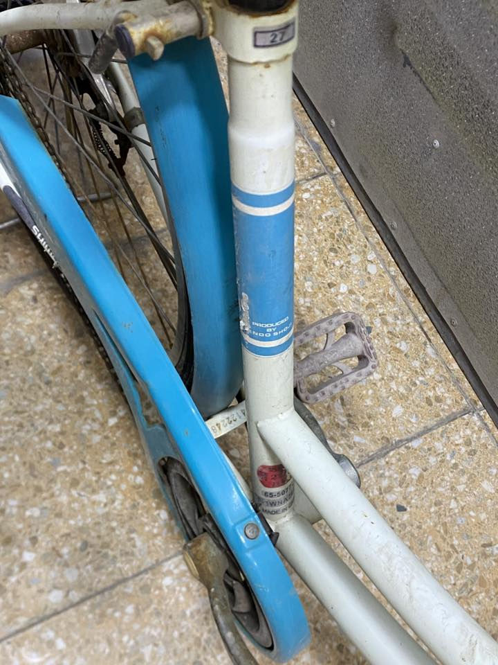 بايسكل
Wood note

كير ٤ سرع ولايت داينمو ويه فرة التاير نضيفه متروكة 

حجم ٢٧ للبيع مكاني المنصور 

سعرها 

١٢٠ الف وبيها مجال

درجة اولى مختمه ختم الشركة كلها بلاديه كامله مابيها نقص استاند شغال وبريكات شغاله

رقم ***********
