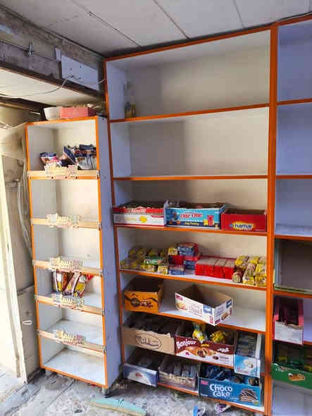 السلام عليكم ورحمة الله غراض محل للبيع 

مجمدات عدد/2.     + رفوف /عدد 4 قياسهن 2.30× 1.    + رفوف وسط عدد/2

نظاف الله شاهد للاستفسار هذا رقمي 
*********** /بغداد الشعلة
