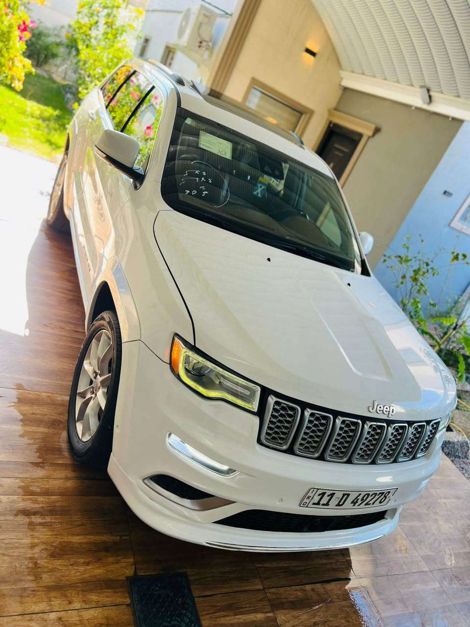 السلام عليكم 
جيب سومت موديل 19 باب صبغ وكصه البنيد. فول مواصفات رقم بغداد تحويل مباشر السيارة جديده بمعنى الكلمه مكان السيارة النجف الاشرف سعره سعر البلاش ومستحيل تحصل بهيج سعر وبهيج نظافه 235 ورقه وبيها مجال قليل النجف, العراق


**إذا كنت صاحب هذا الإعلان وتريد حذفه لأي سبب، رجاءا أرسل رسالة إلى الدعم الفني**