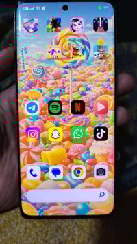 ريلمي ١٢ برو • نظيف • مجال قليل