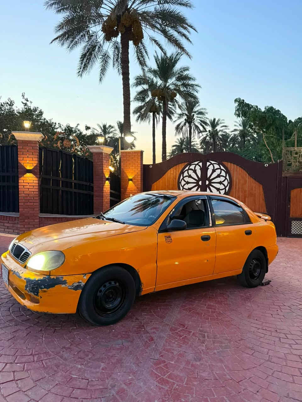 سلام عليكم دايو لانوس سياره كامل مكينه وكير خير من الله كهربايات كله شغاله داخل نضيف سيارت كامل ما بيع نقص 
رقم كركوك بدون راعي البيع مراوس تراهم ***********
