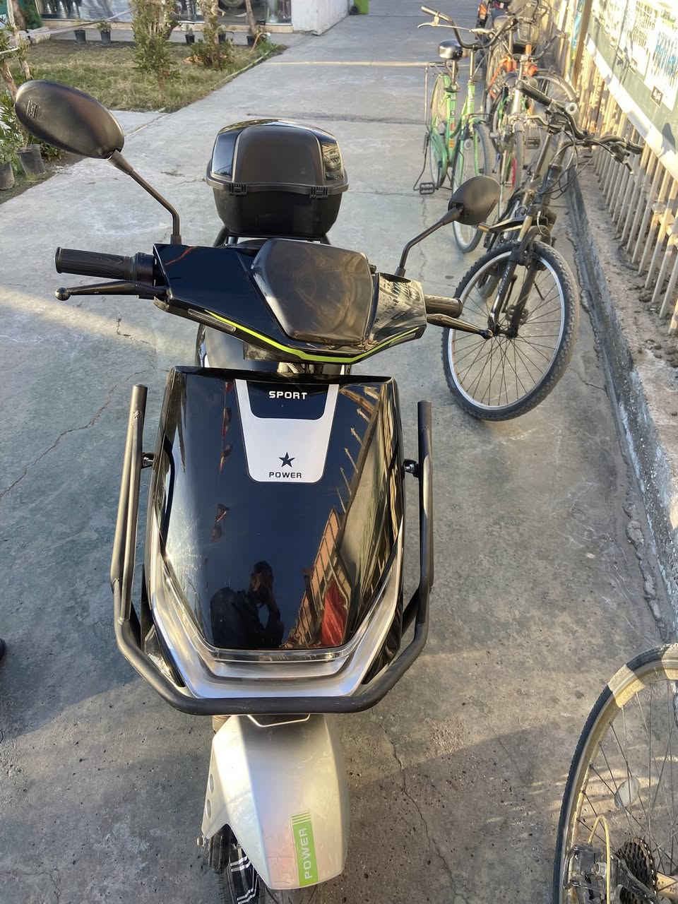 سلام عليكم دراجه شحن تخبل كلشي مابيها رايدها ب٦٠٠ وبيها مجال عنواني بغداد السيديه رقمي ***********
