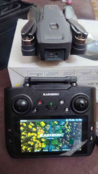 K600 جديدة تصوير HD رام 8  و ميموري وياهة جنطة و ريش و قاعدة تلفون احترافية *********** اتخل على يوتيوب و شوف المواصفات كلهة سعر 175 الف
