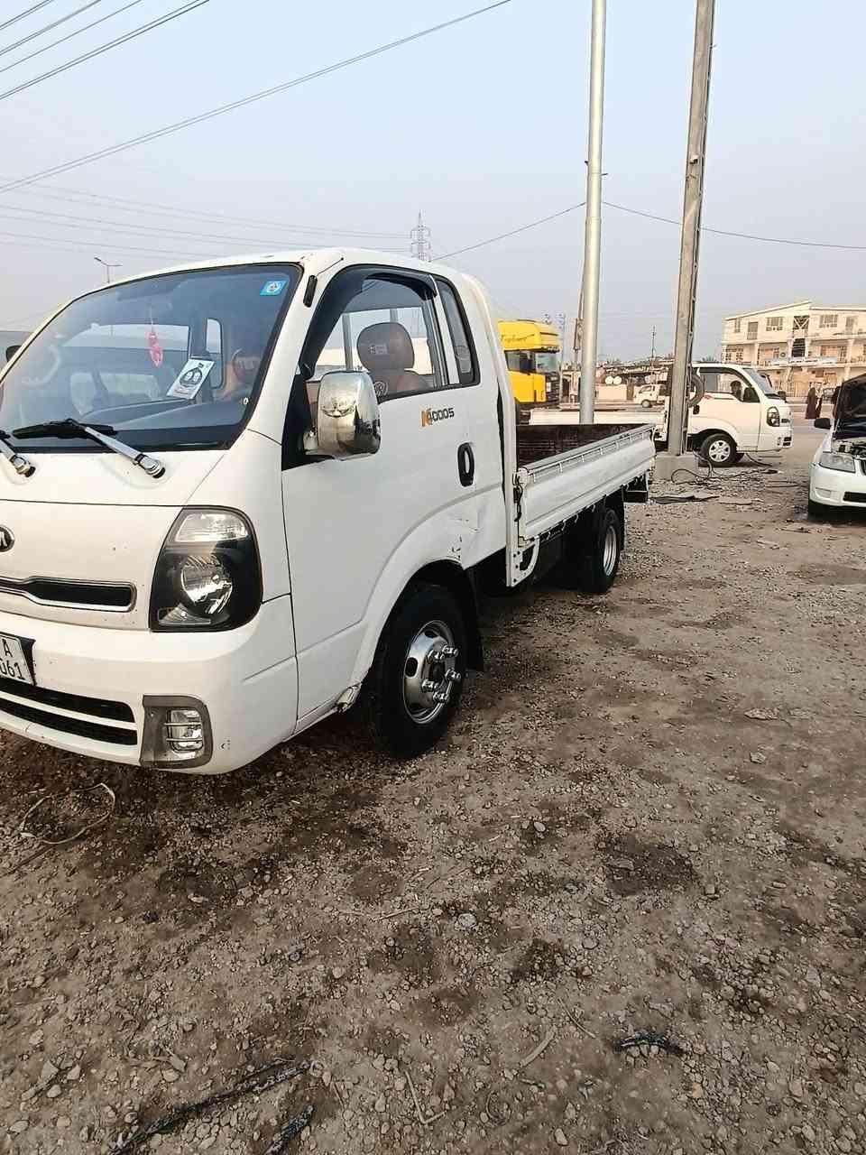 سلام عليكم
كيا فحل 2017 رقم كربلاء 
سياره بسمي مداور ثاني يوم 
رقم نگليزي وسنويه نگليزي 
سياره جاهزه دوشمه مغلف البدي
تحويره محجر كامله وجاهزه للعمل 
انه مكلف بل نشر تصل وتدلل 
*********** سعر ع تصال
