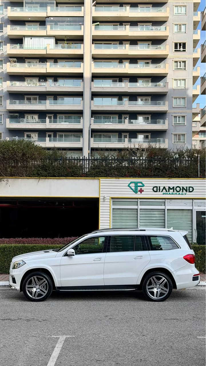 🔷🔷﷽🔷🔷

اللَّهُمَّ صَلِّ عَلَى مُحَمَّدٍ وَعَلَى آلِ مُحَمَّدٍ🔷
السعر جوه سوك ماكو هيج السعر  بلاش بلاش

GLS 500 AMG kitt 2015 4Matic
سيارة ٧ راكب عائلية
وكالة خليجي  BCM. شركة اربيل 
ضمان دولي بصمتين بيلادي
bright castle motors iraq
موديل ٢٠١٥
ماشي ٨٠الف كم فقط
محرك ٨ سلندر دبل توربو(V8 Twin turbo) 

************************
مواصفات 
سقف بانوراما
رادار امامي و جانبي
 خمسة كاميرا ٣٦٠
بصمة ابواب
مكان كئس حار و بارد 
بابان سحب
صندوق شفط
كشنات جلد قهوائي
كشنات كهرباء
كشنات تدفئة
كشنات تبريد
كشنات خزن
حتى كشنات خلفي  تدفئة
كشنات DVD
٣ شاشة
سيدي جنجر  Cd box
مرايا شفط
كشنات امامي و خلفي  كهرباء 
٧ راكب تحكم كهرباءي
تبريد مركزي
دبلات جبريس صاعد و نازل 
مازدات امامية ليد و عدسة
اربع نضام القيادة حسب رغبة
ستيرن تحكم 
ستيرن تدفئة
ستيرن كهرباء و خزن 
بعد هوايا مواصفات 

********************
سيارة بي شبرين صبغ بدون معجون بدون حادث آثار شخط بشرط ليزر 

بدون حادث بدون دواخل بدون ايرباك

****************************
گیر و محرك ما مفتوح و كهرباءي و حدادية كل مكفول بشرط

سيارة بإسمي تحويل و كالة نفس اليوم

*************************
مكان سيارة سليمانية 

سعر جوه سوق جدا مناسب 
268$ ورقة و بيها مجال 

***********
*********** السليمانية, العراق
