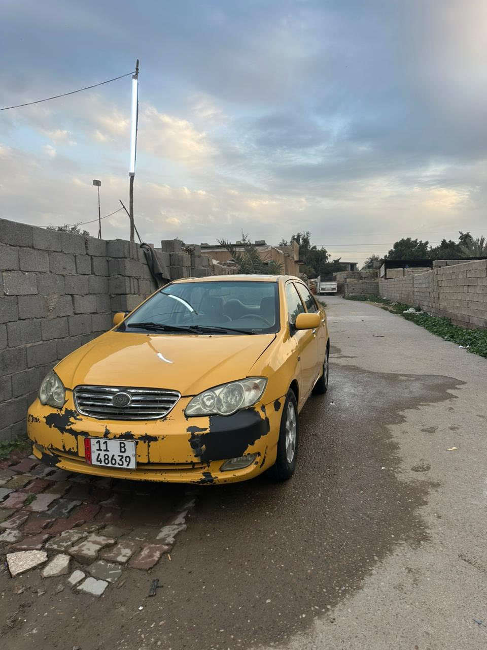 بي واي دي F3 موديل ٢٠١١ للبيع  سيارة مصبوغه عام للجمالية شرط كير محرك مكفولات تبريد نقص كمبريسر  فقط تايرات نص عمر سيارة ب اسمي تحويل ثاني يوم هية ومرور تاخذ جاهز مني عنواني بغداد التاجي قرب جسر الدوار السعر ٤٢ وبية مجال اتصل وبيك خير ودلل ٠٧٧٢ ٢٥٩ ٠٤٢٥
