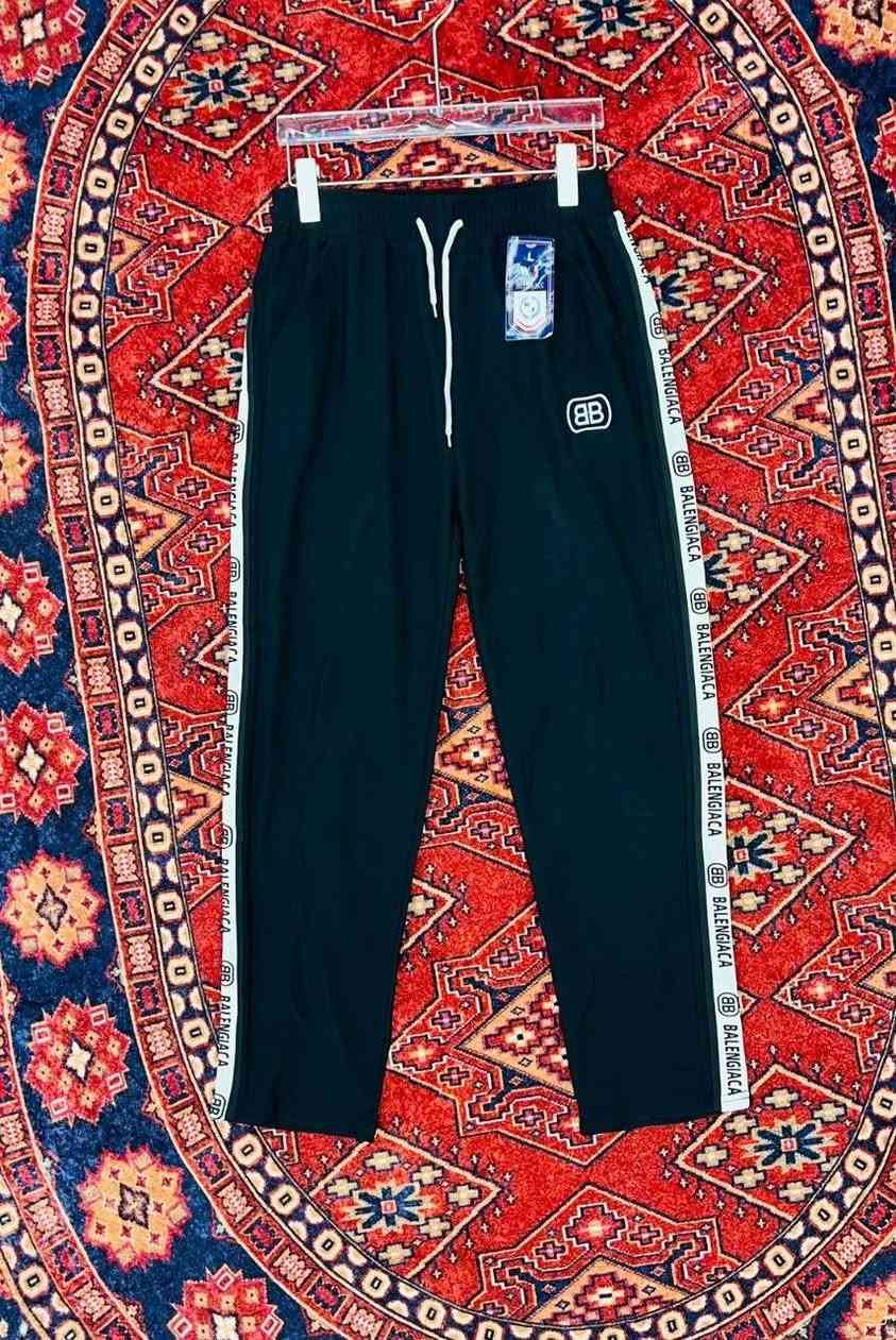 بجامة تركي طول 95 

قياسات L   Xl   Xxl   Xxxl

سيري6قطع 

درزن 12 قطعة  موديلين بسعر85الف


**إذا كنت صاحب هذا الإعلان وتريد حذفه لأي سبب، رجاءا أرسل رسالة إلى الدعم الفني**