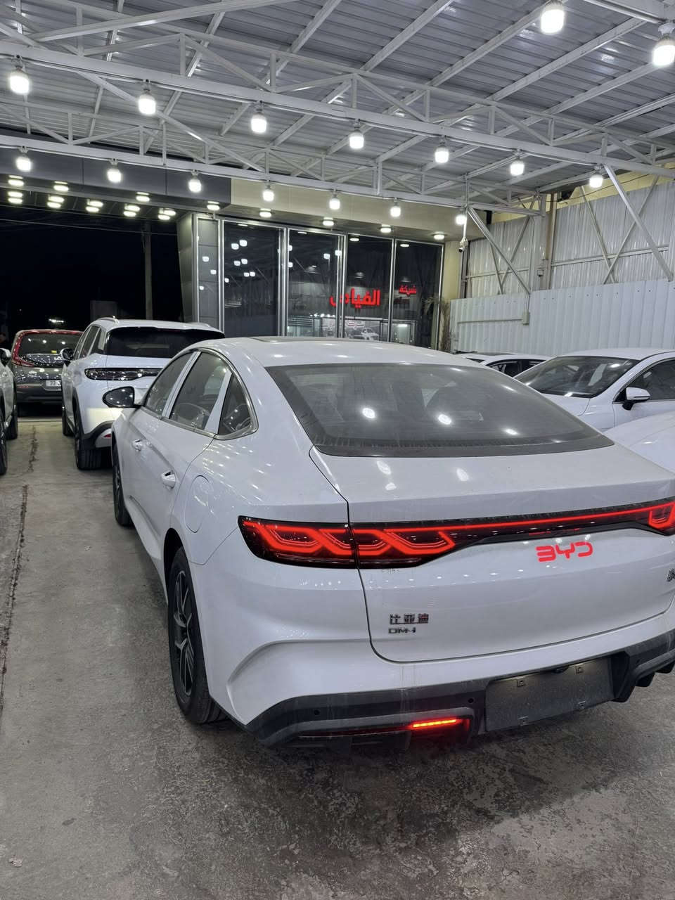 السلام عليكم
بي واي دي BYD 

كن L 

2025 

4 كامرات 

بنراما 

لون ابيض فول مواصفات 1/1 

عداد المسافه : صفر كيلو متر 

للأستفسار ***********
