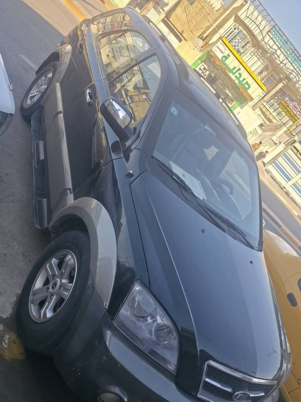 كيا سورنتو ٢٠٠٦
خليجي لون اسون 
ابيع محرك كايم نكطع قايش التايمن  عوجت ولفات ابيع محرك كايم شغاله بس بيها صوت 
السياره فور ويل فتحه سقف 
رقم نجف مميز وحلو رقمها سنويه لل ٢٨ 
سياره حلوه وجاهزه 
الاتصال ***********
