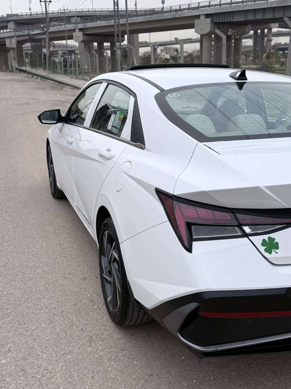 النترا 2024 خليجي
. 
ماشيه ٤٥
النترا.    2024    خليجي كوري.   مرقم  بغداد

       محرك 2000.    
    
المواصفات فوووول      .  
شاشه ديجتال ٣ خلفيات لشاشه احمر ارزق سمائي
بصمه   
تشغيل عن بعد             تحكم ب جام عن بعد
جنطه ذكيه كهربائية            
فتحه سقف                   
محرك 2000.                              
حساس لايت 
حساس خلفي بلادي 
حساس أمامي بلادي 
حساس اعطال 
حساس اطارات 
حساس مطر وجليد 
حساسات وقوف
تبريد قطعتين
كاميرا خلفيه بلادي 
جي بي اس
نضام تشغيل الكاميرات 
شاشه  كبيره اصلي ابل كار بلي 
نضام ترحيب مري شفط
نضام مود درايف إيكو وسبورت و عادي وسمارت
تحكم ستيرن
5 ويل كب كروم حجم 17
لد امامي نهاري
 شباك نيكل
مانع انزلاق
مانع انحدار 
لايت عدسات زنون 
بك لايت لد
ايرباكات
جهاز موازنه ABS

للاستفسار الاتصال   مكاني النجف الاشرف 

السعر ١٨٧ ..
***********
