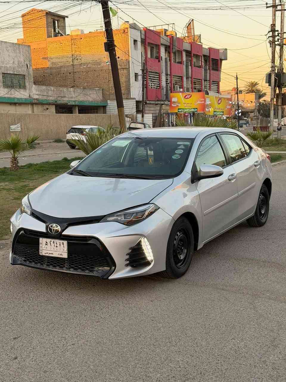 السلام عليكم كورلا موديل 2018 معروضه 117 وبيه مجال قليل رقم بغداد تحويل مباشر مكينه 1800 تبريد ثلج سياره جاهزه كل نقص مابيه حادث سياره بسيط جاملغ وبنيد وبلعراق بيه صبغ ربع باب خلف سائق بدون دواخل بدون ايرباك  مكان سياره بغداد حي الامانه الاستفسار *********** خاص مغلق 🔐
